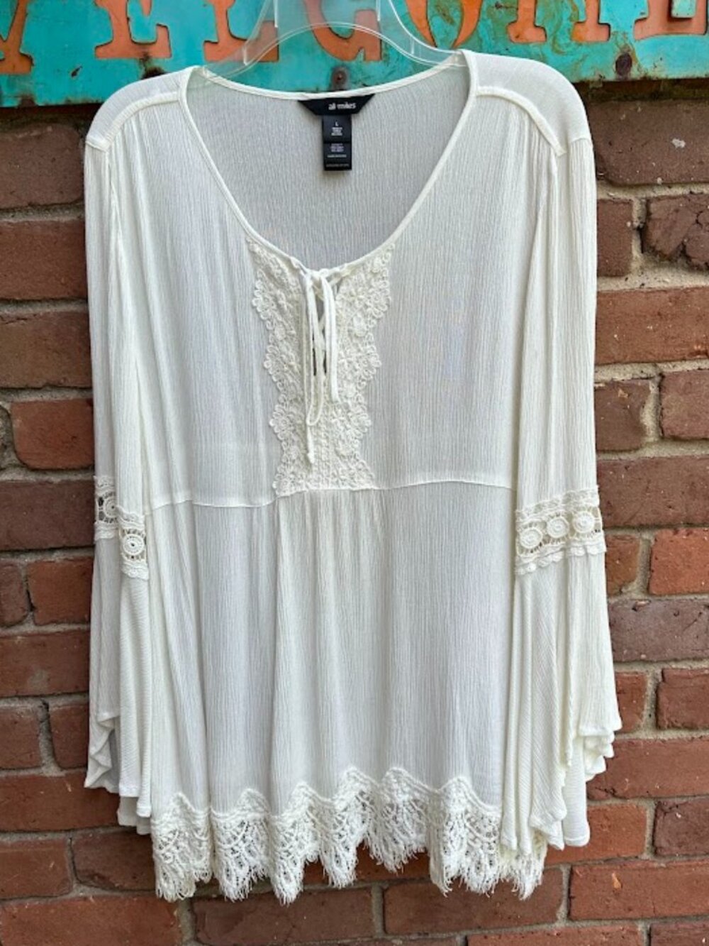 Ali Miles White Cotton & Lace Top with Bell Sleeves Size L